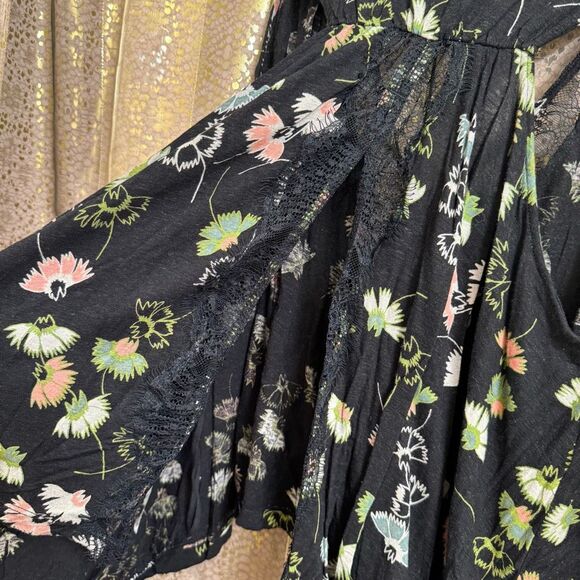 Free People Black Floral Love Potion Open Back Handkerchief Hem Tank Small - Picture 7 of 8